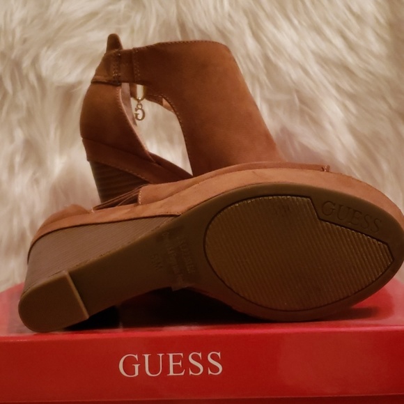 Guess Micro Suede  Wedge Booties Size 5.5M (#6) - Picture 3 of 4